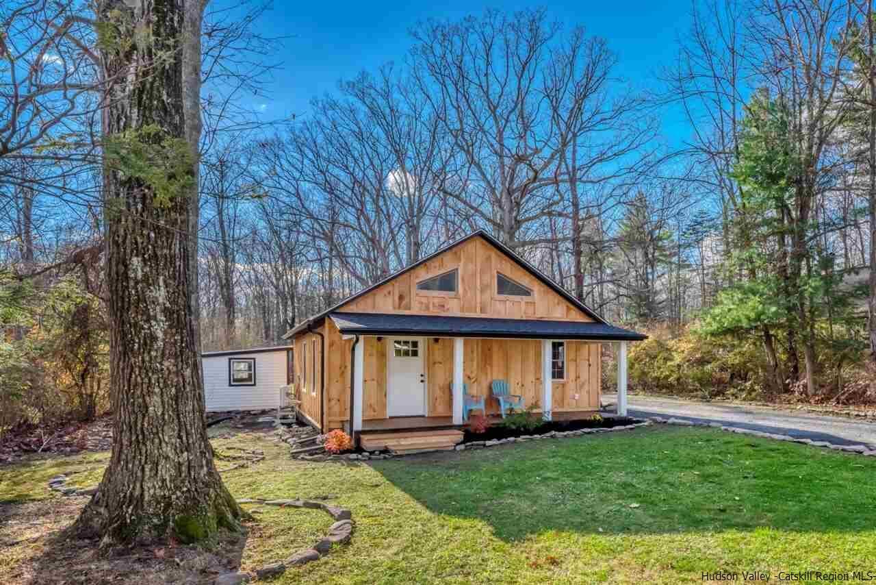 Property Photo:  79 Mountain  NY 12481 