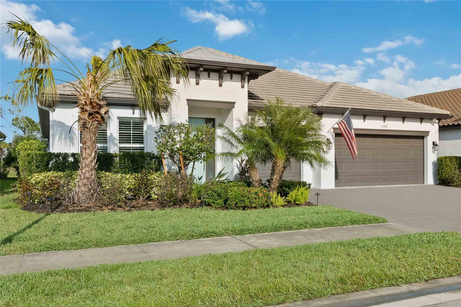 Property Photo: 11472 Montserrat Drive FL 34293