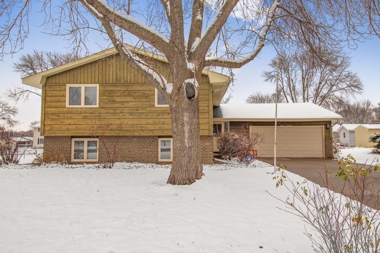 Property Photo: 1300 W 136th Street MN 55337