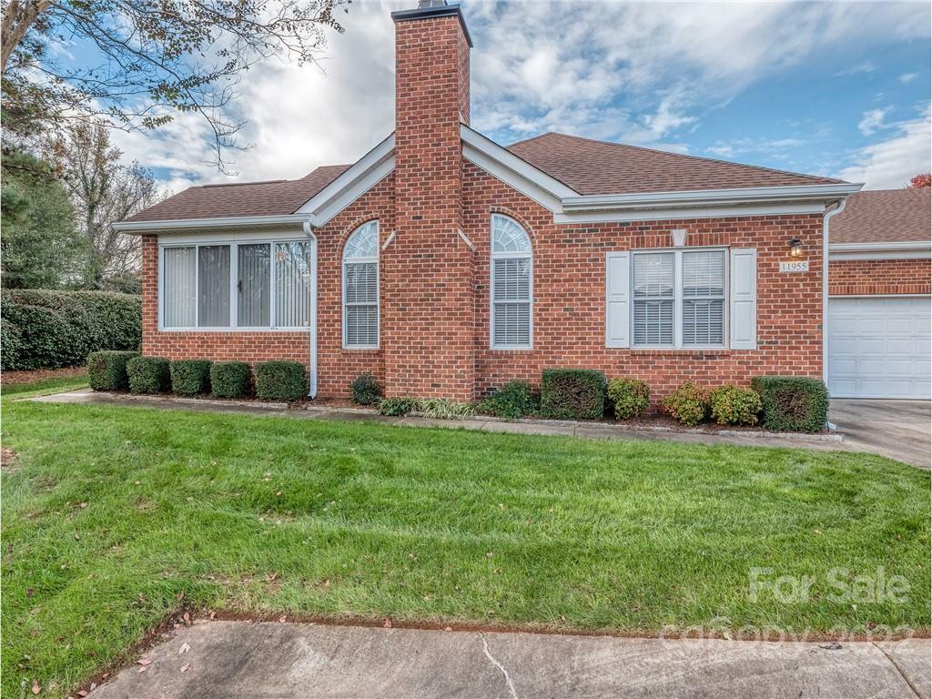 Property Photo: 11955 Ludwell Branch Court NC 28277