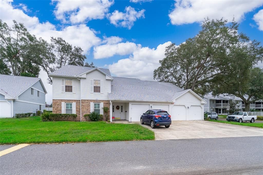 Property Photo:  2033 Eastbourne Way 403  FL 32812 