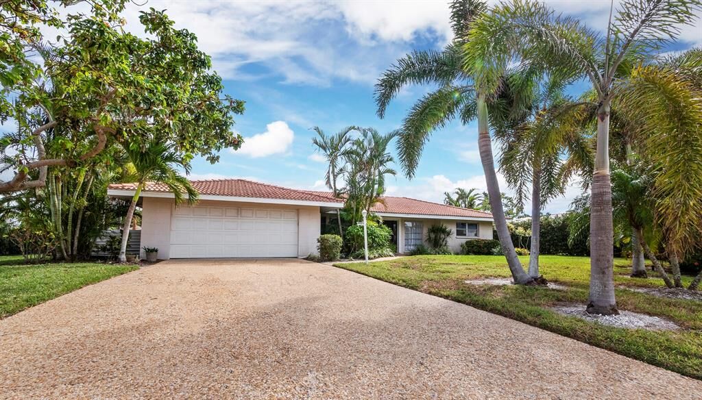 Property Photo:  510 Chipping Lane  FL 34228 