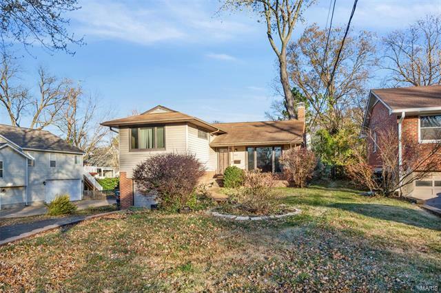 Property Photo: 940 N Geyer Road MO 63122