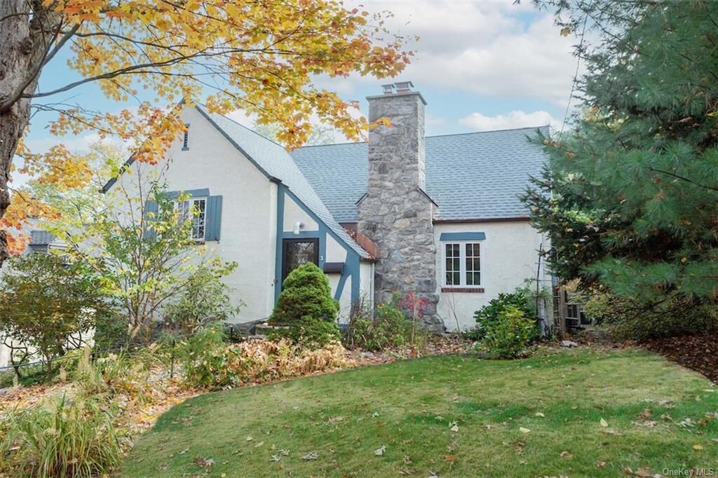 Property Photo: 1 Derry Lane NY 10706