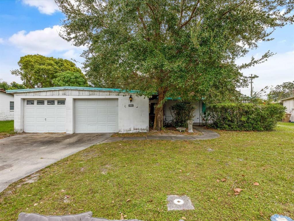 Property Photo:  2503 Highland Avenue  FL 34741 