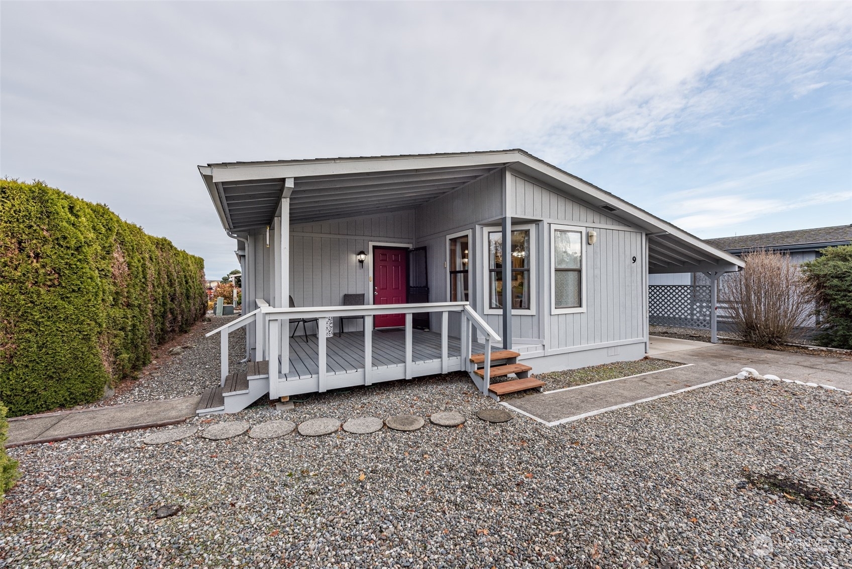 Property Photo: 325 N Fifth Avenue 9 WA 98382