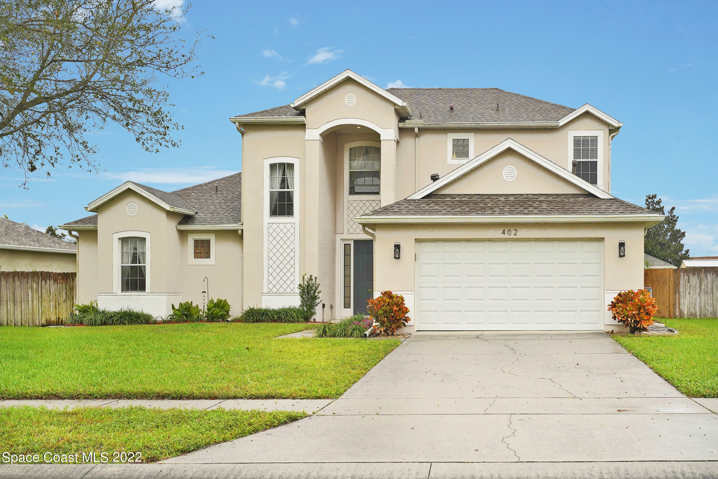 Property Photo:  402 Brookcrest Circle  FL 32955 