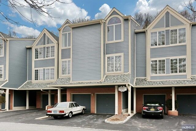 Property Photo: 135 Surrey Court 135 NJ 07446