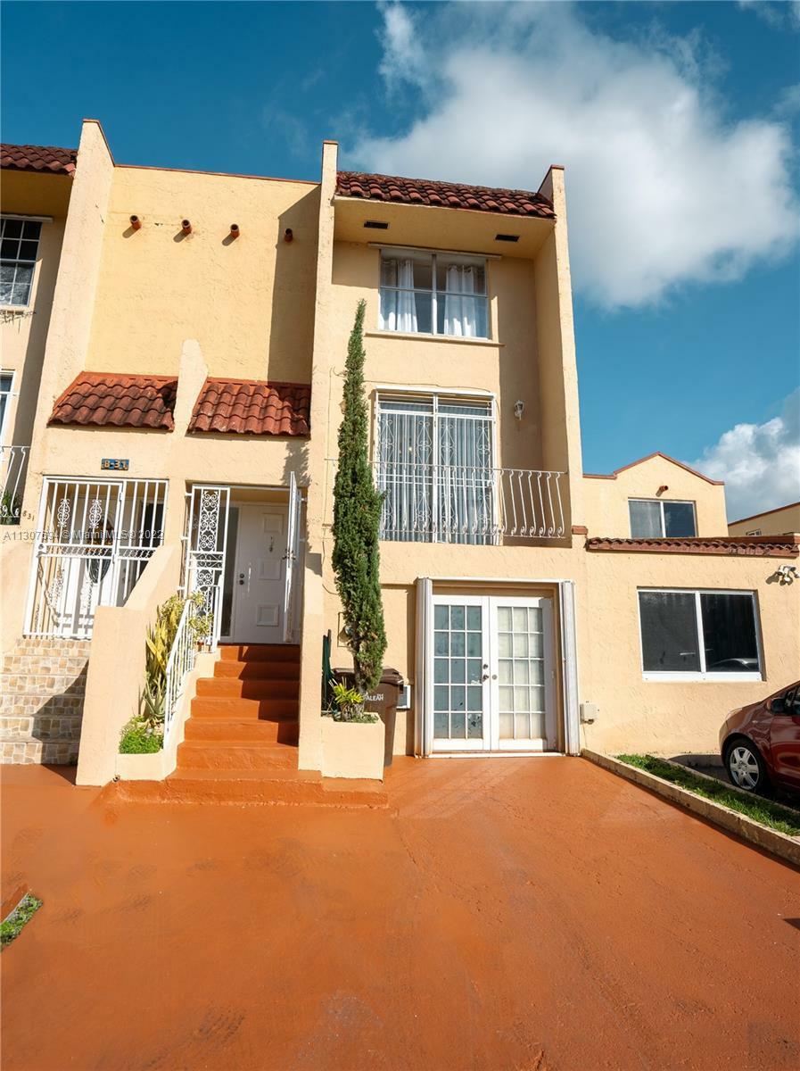 Property Photo: 829 W 38th Ter 4 FL 33012
