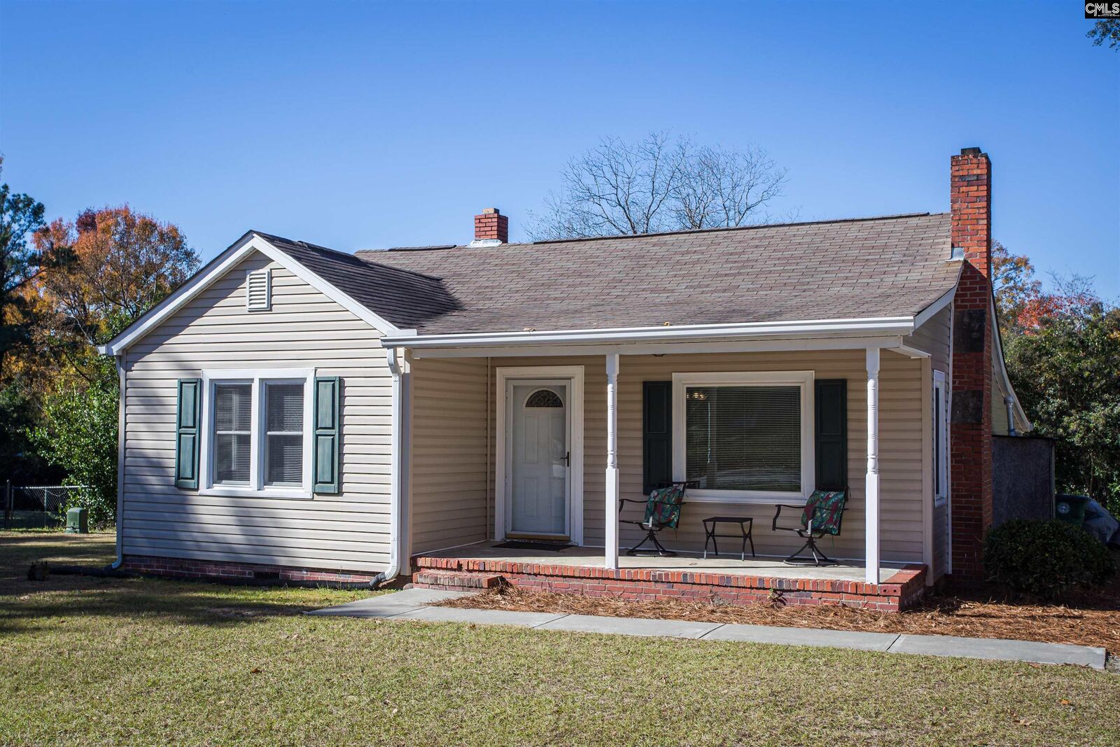 Property Photo:  1513 E Lee  SC 29020-0000 