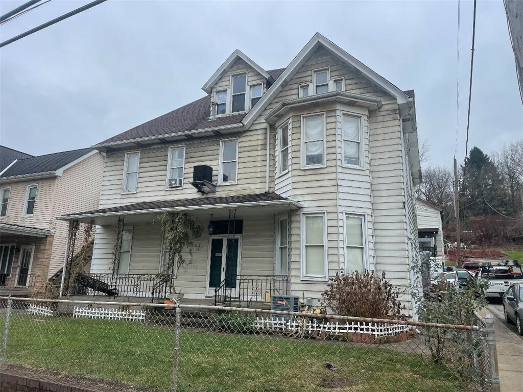 Property Photo: 402 E Main PA 15063