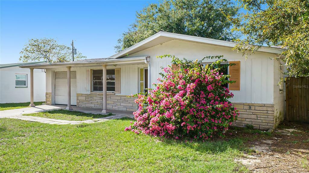 Property Photo: 6645 Jackson Street FL 34653