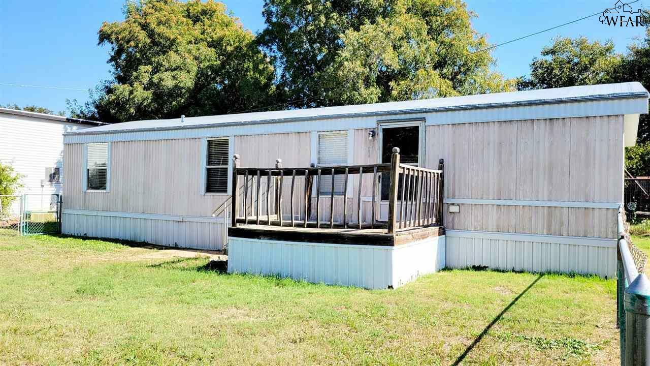 Property Photo: 230 W Main Street TX 76351