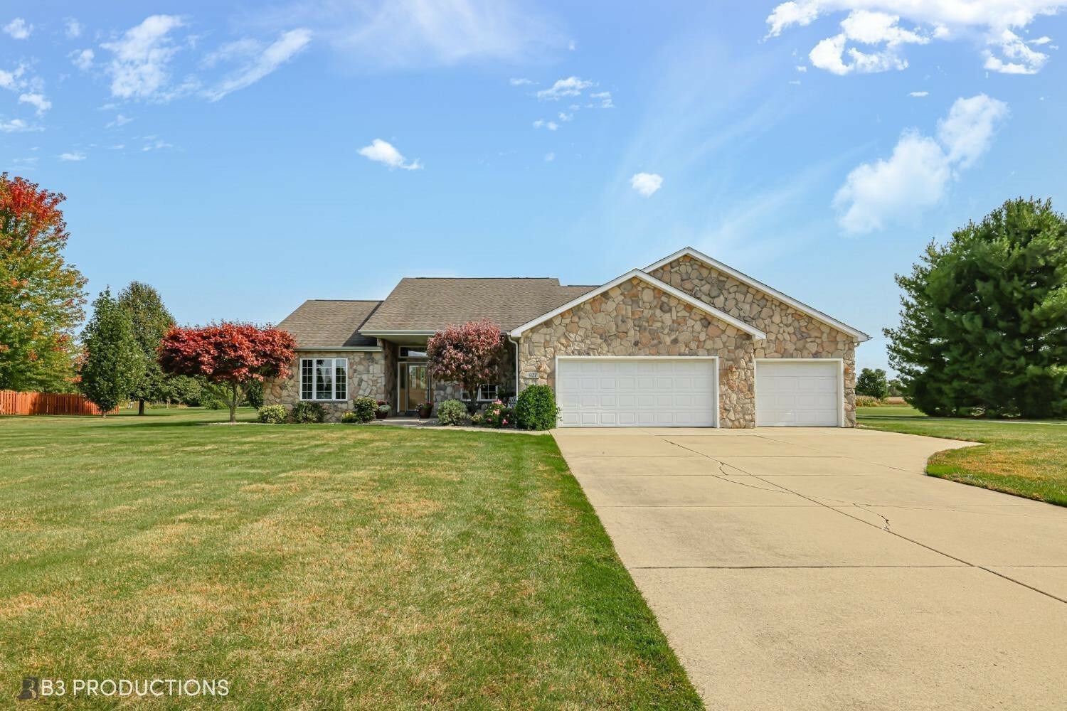 Property Photo: 921 Plantation Road IN 46385