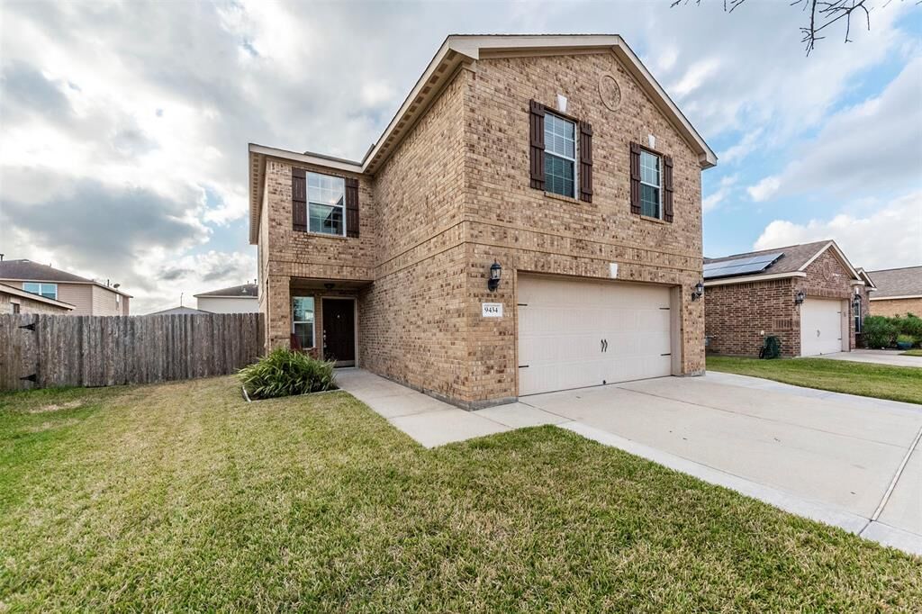 Property Photo:  9434 Emerald Green Drive  TX 77583 