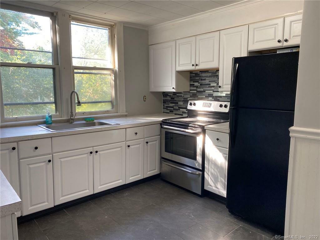 Property Photo:  486 Mohegan Ave Pkwy  CT 06375 