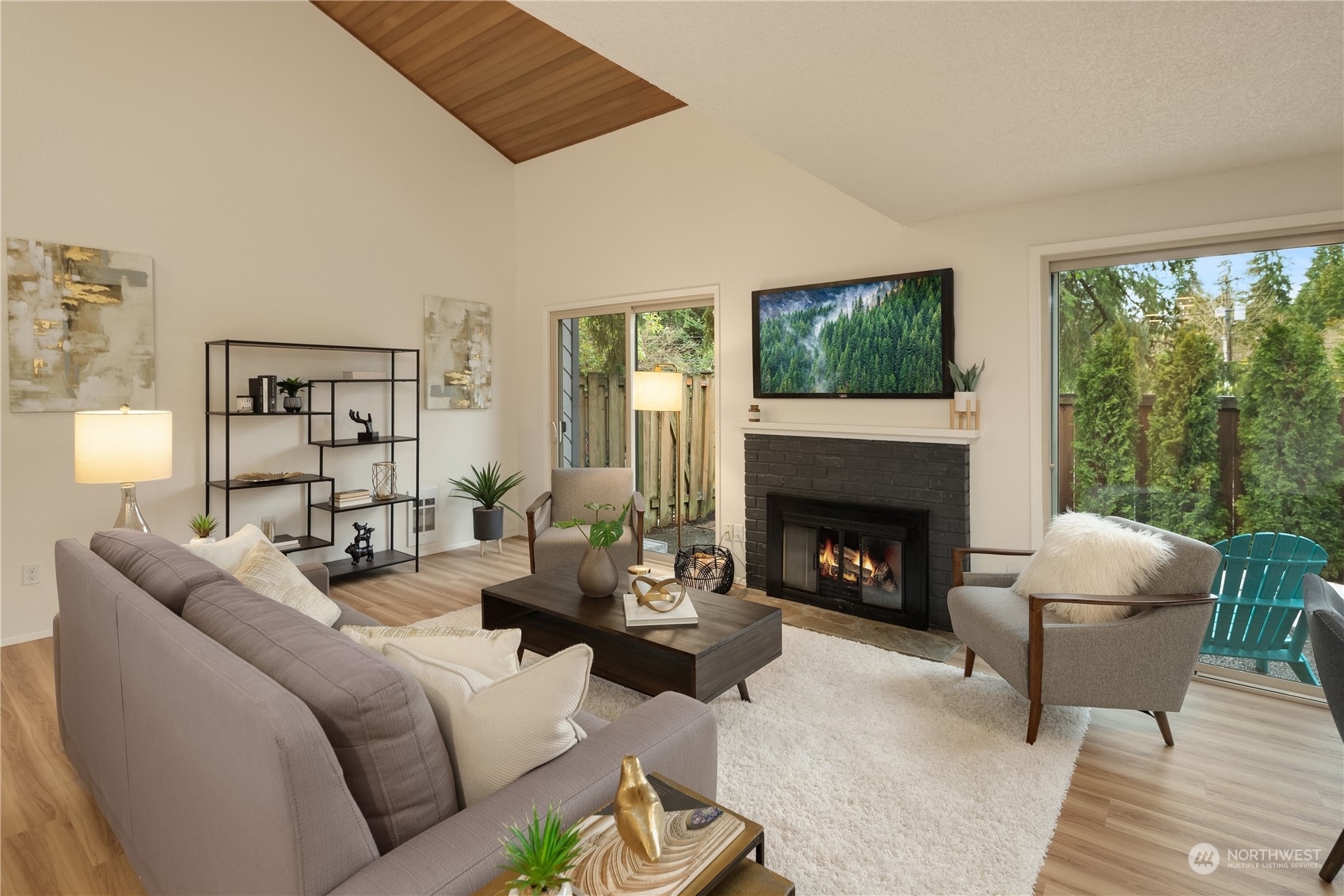 Property Photo: 19124 Ballinger Way NE 124 WA 98155