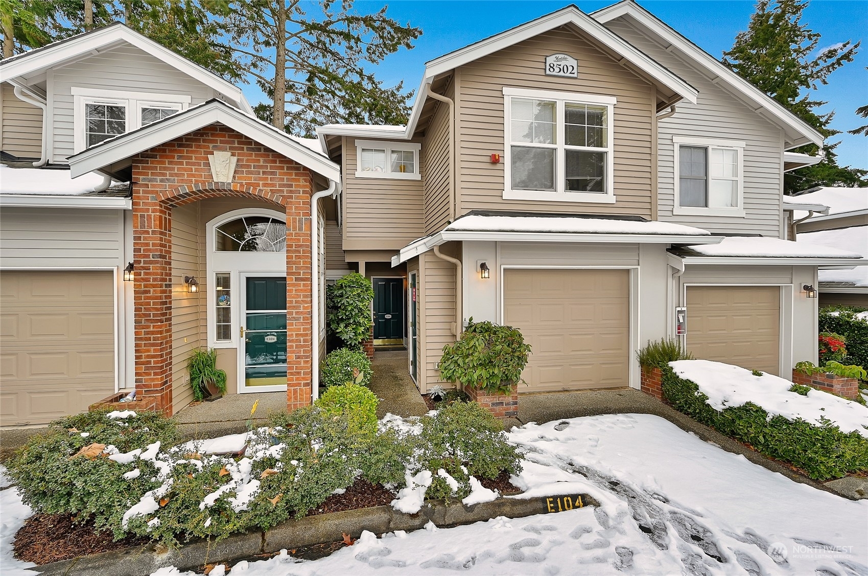 Property Photo: 8502 Main Street E104 WA 98026