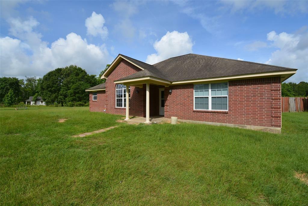 Property Photo:  983 County Road 2095  TX 77575 