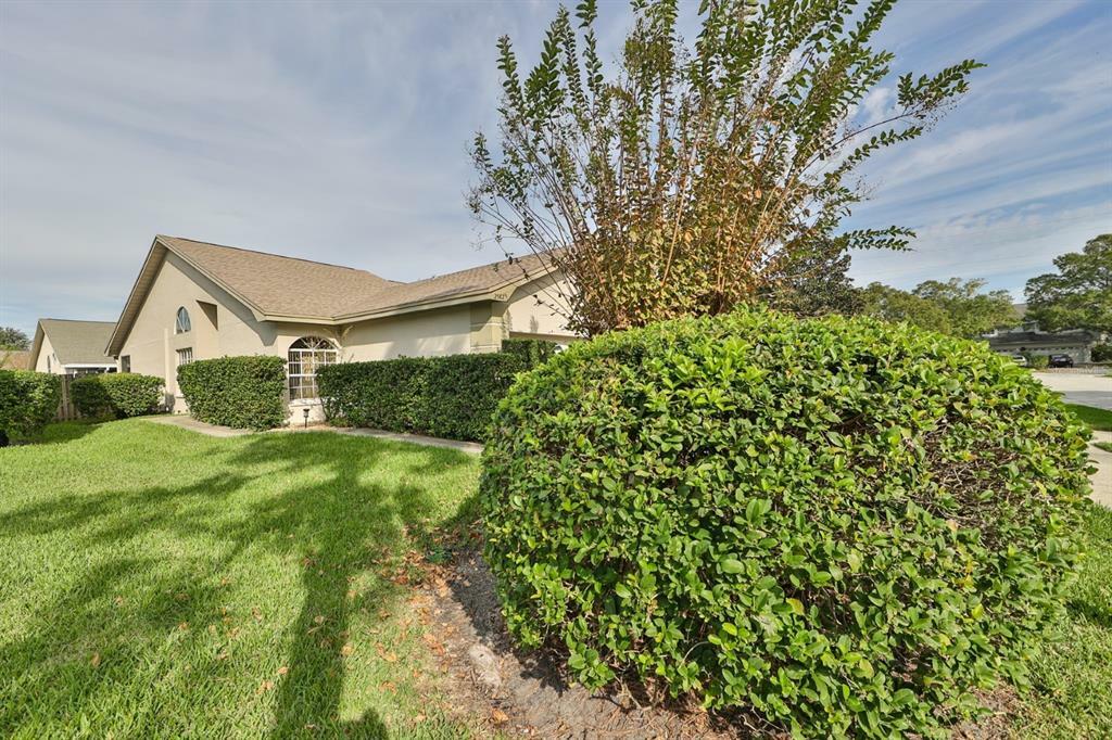 Property Photo:  2582 W Brook Lane  FL 33761 