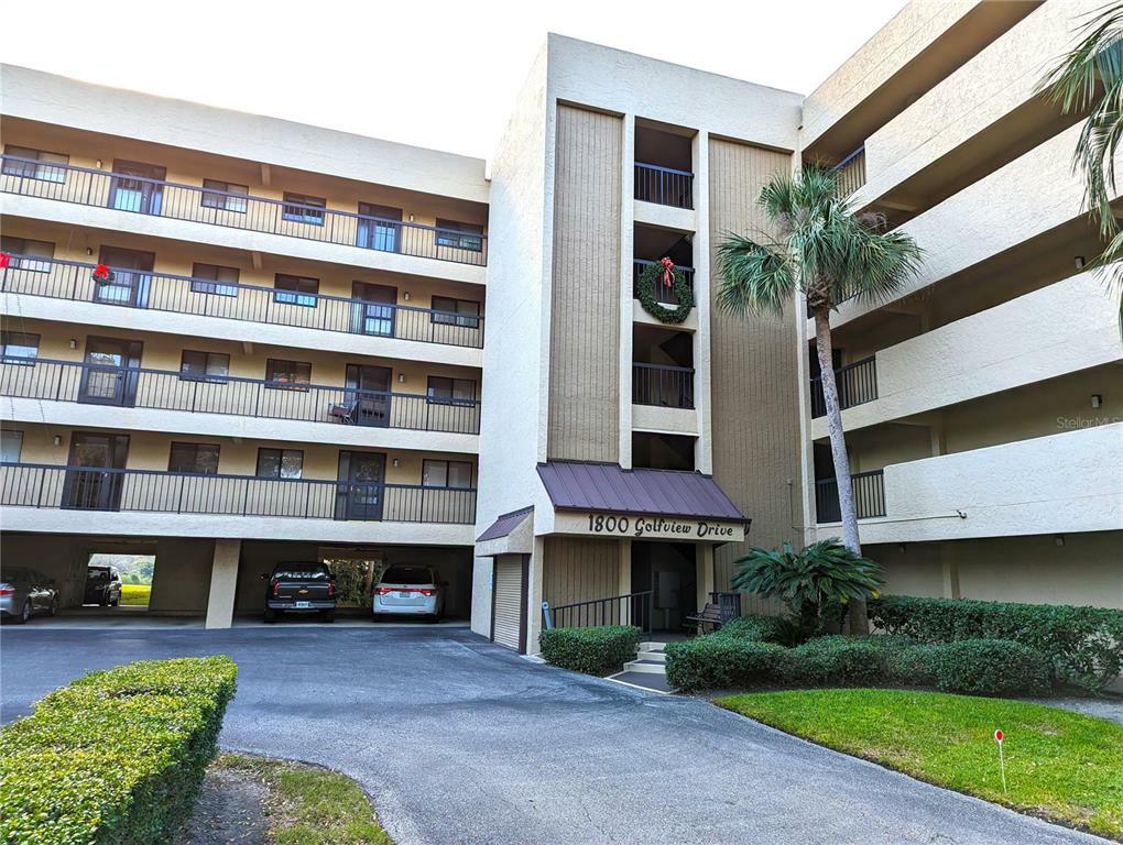 Property Photo:  1831 Golfview Drive 1831  FL 34689 