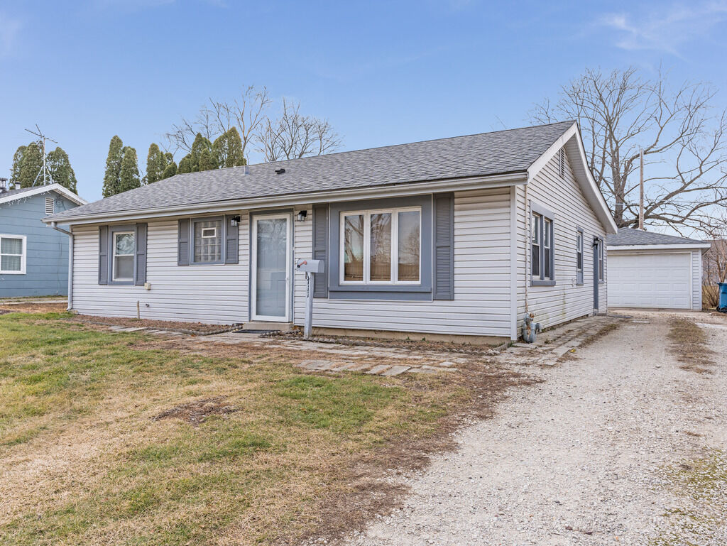 Property Photo: 1711 Marlboro Lane IL 60403