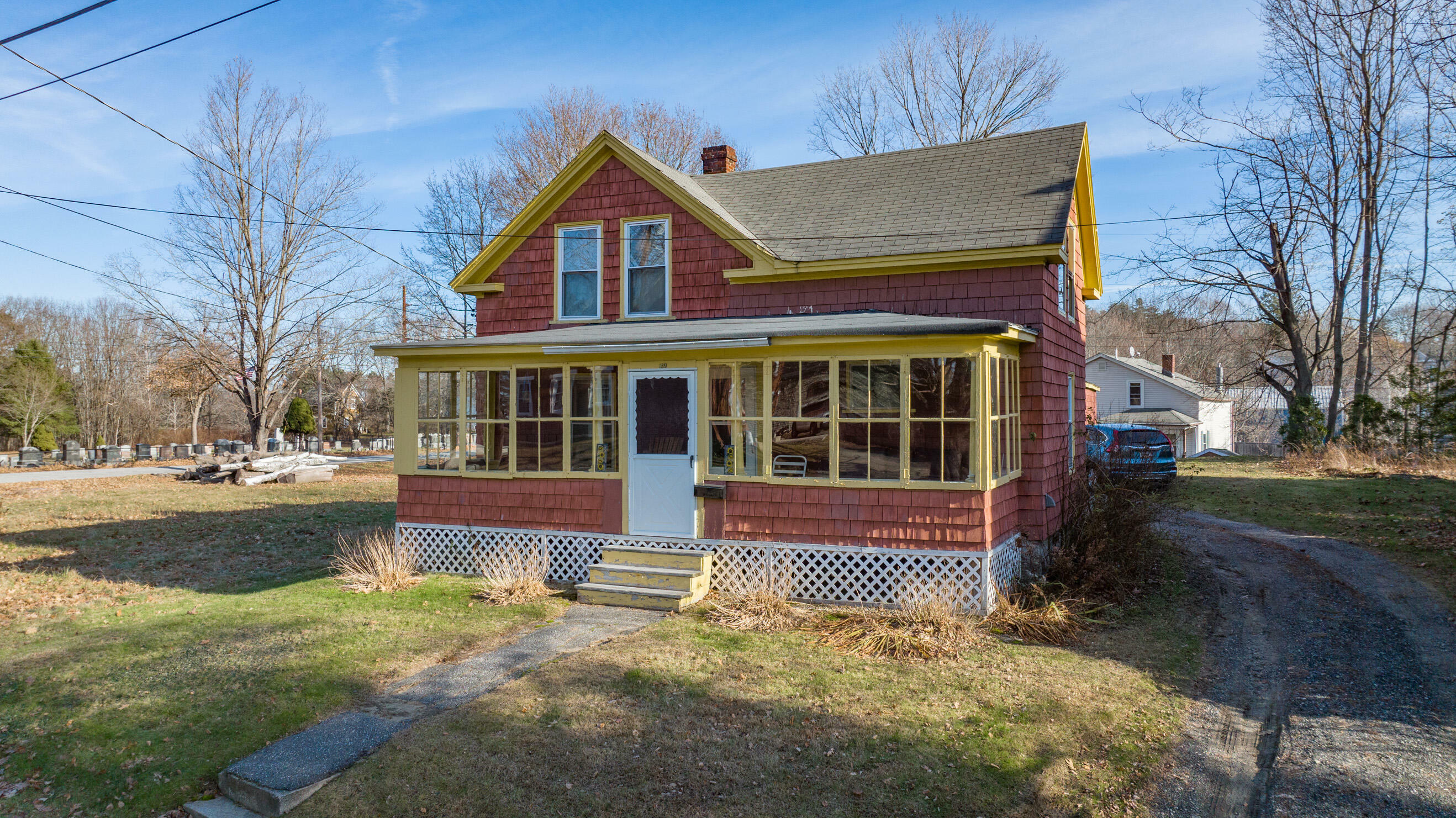 Property Photo:  189 Summer Street  ME 04240 