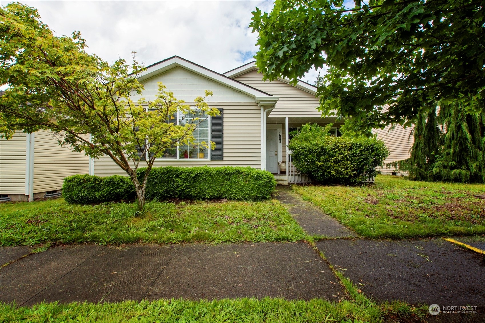 Property Photo:  1605 Division Street SW  WA 98502 