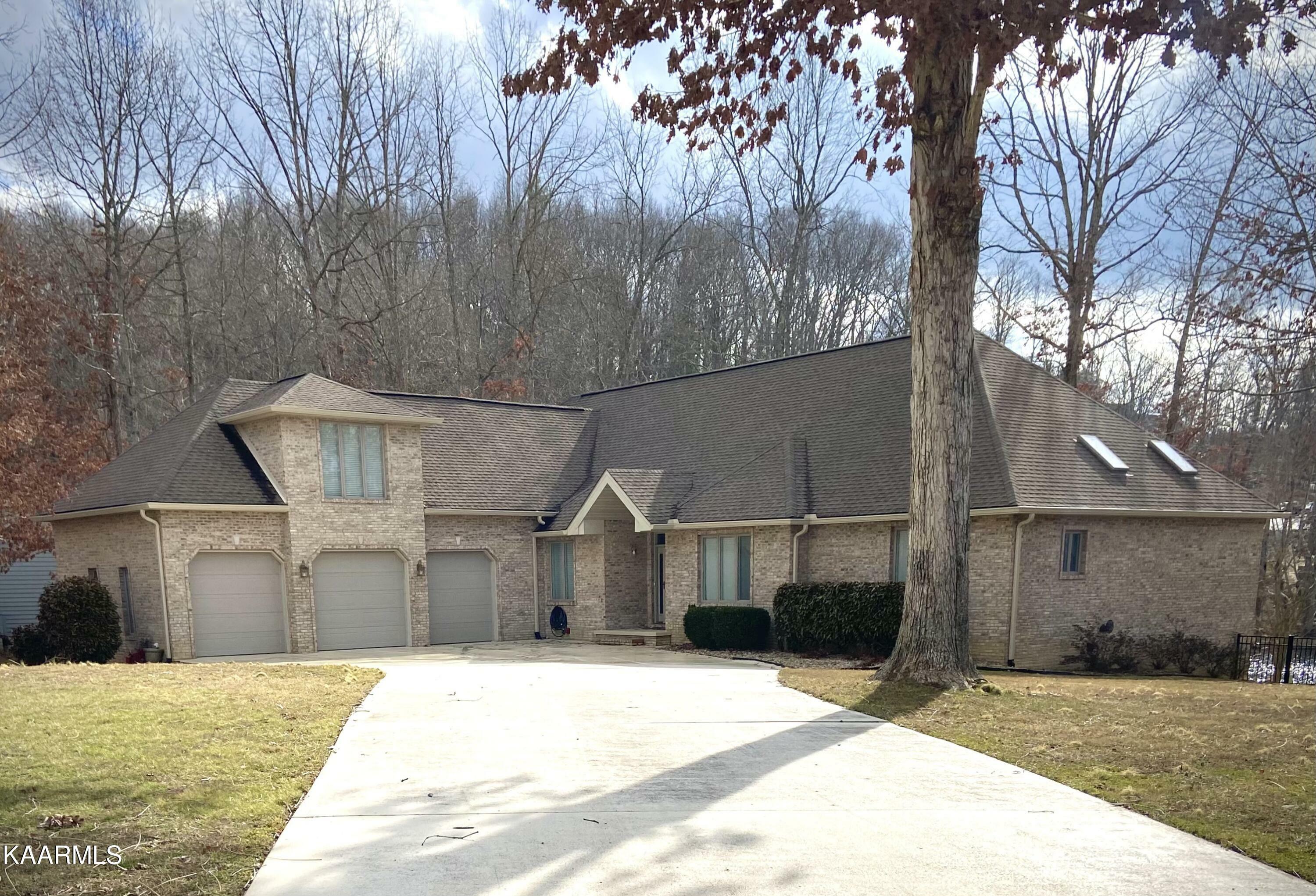 Property Photo:  13 Hampton Point  TN 38558 