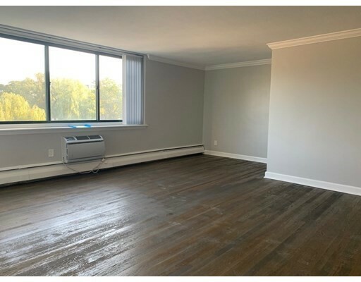 Property Photo: 519 Washington St 8 MA 02446