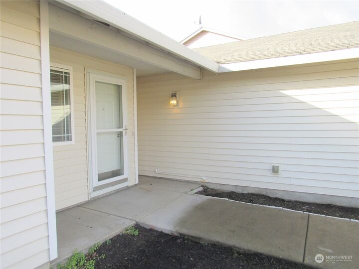 Property Photo:  111  Warbler Drive  WA 98626 