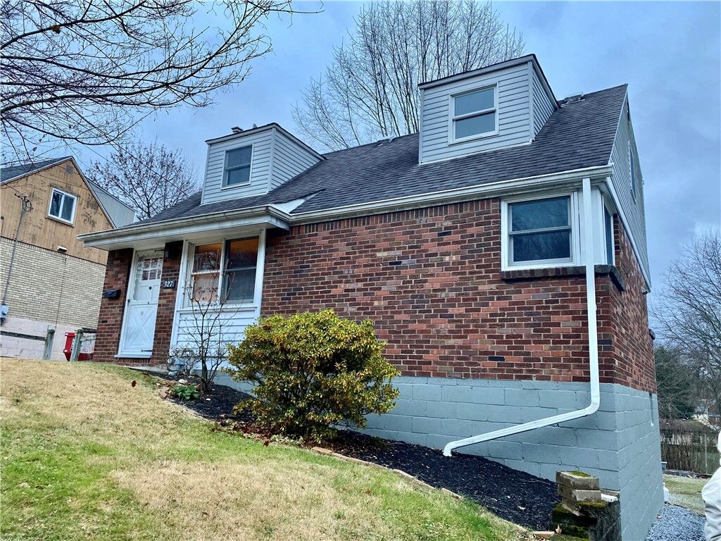 Property Photo: 327 Nelbon Avenue PA 15235