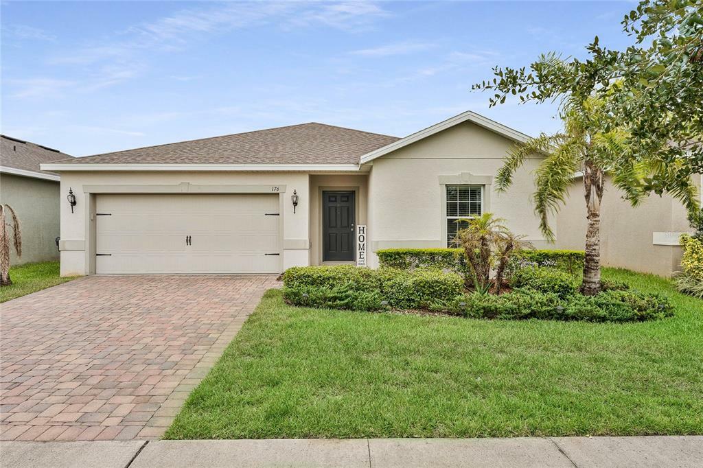 Property Photo:  176 Whirlaway Drive  FL 33837 