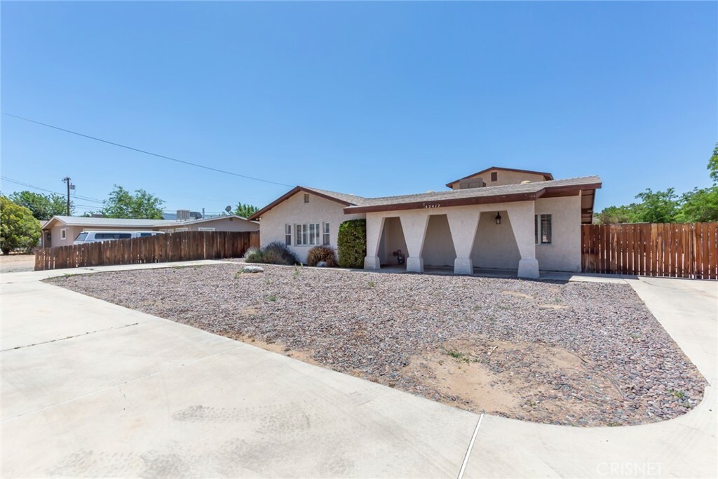 Property Photo:  42417 45th Street W  CA 93536 