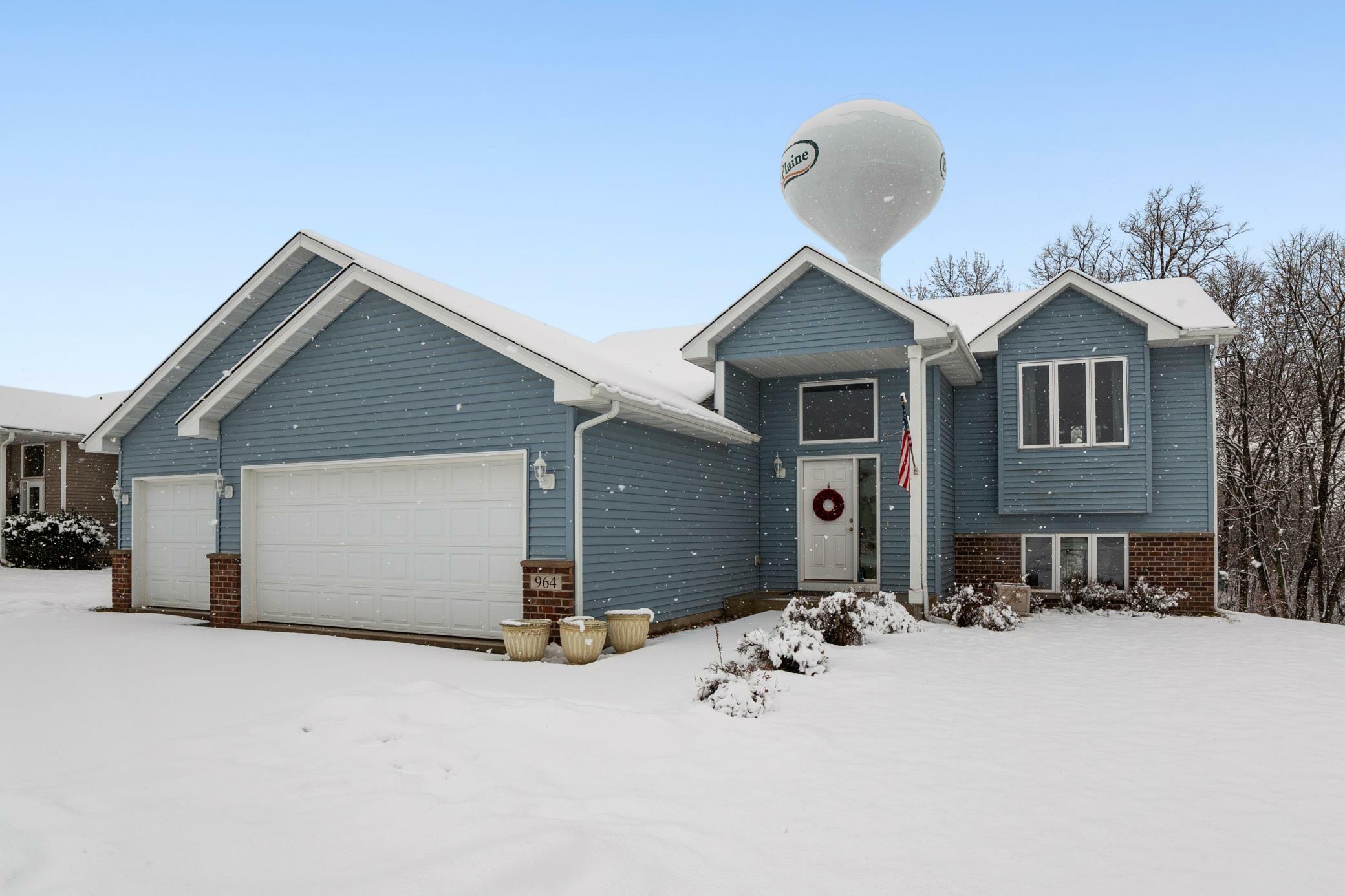 Property Photo:  964 Farmers Ridge Trail  MN 56011 