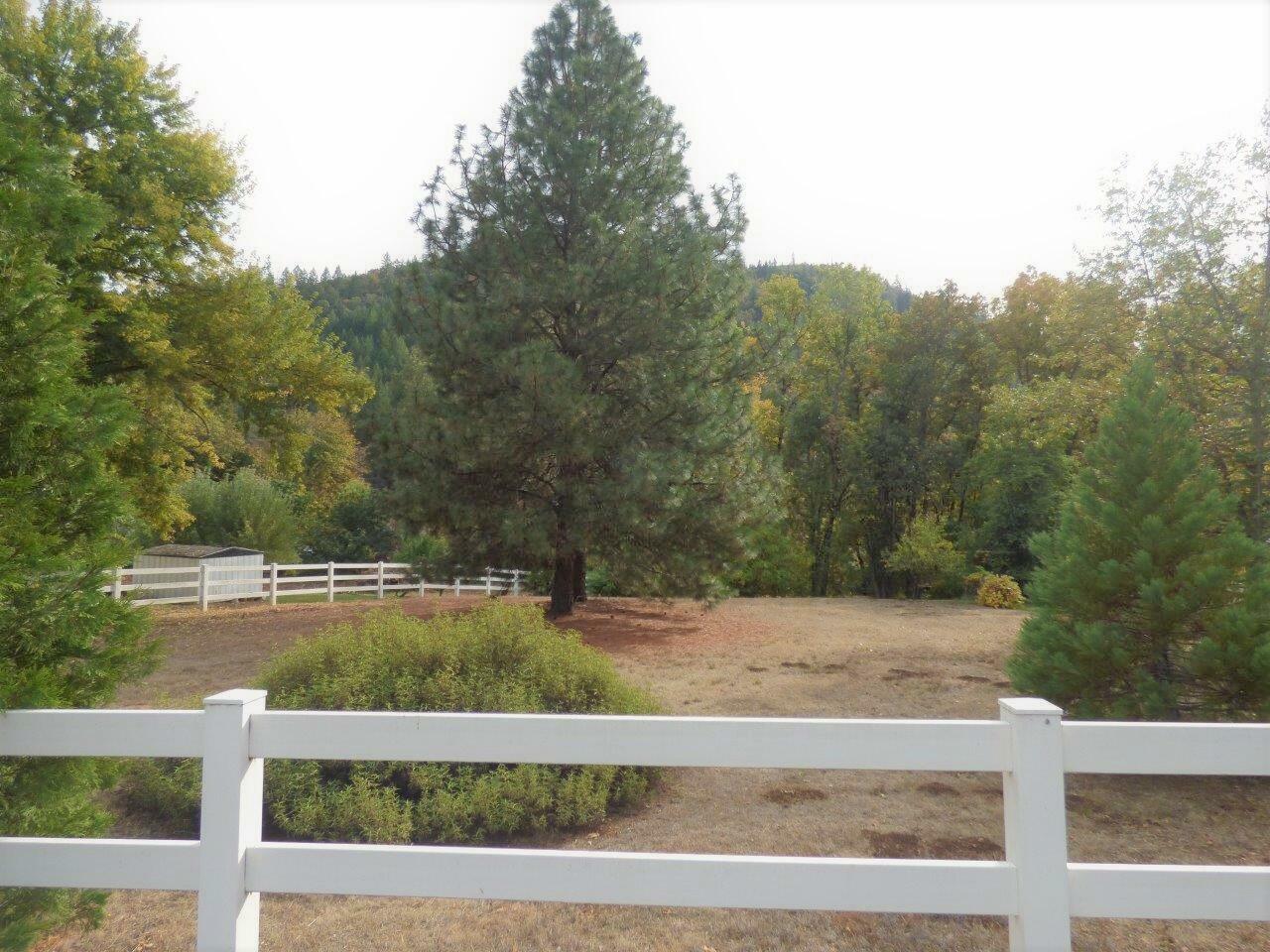 Property Photo: 0 Burbridge Drive OR 97537