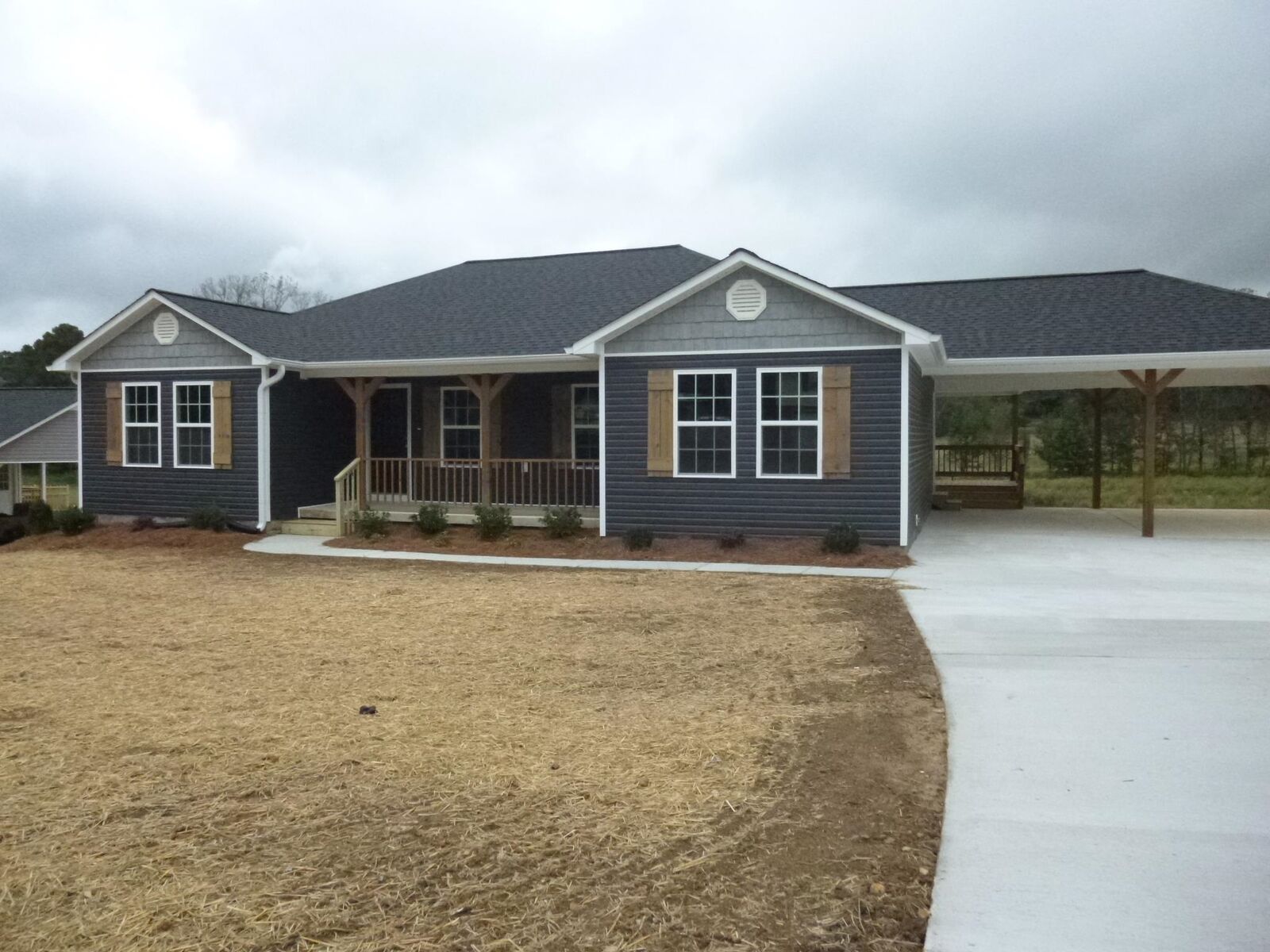 Property Photo: 1661 Co Rd 1269 AL 35179