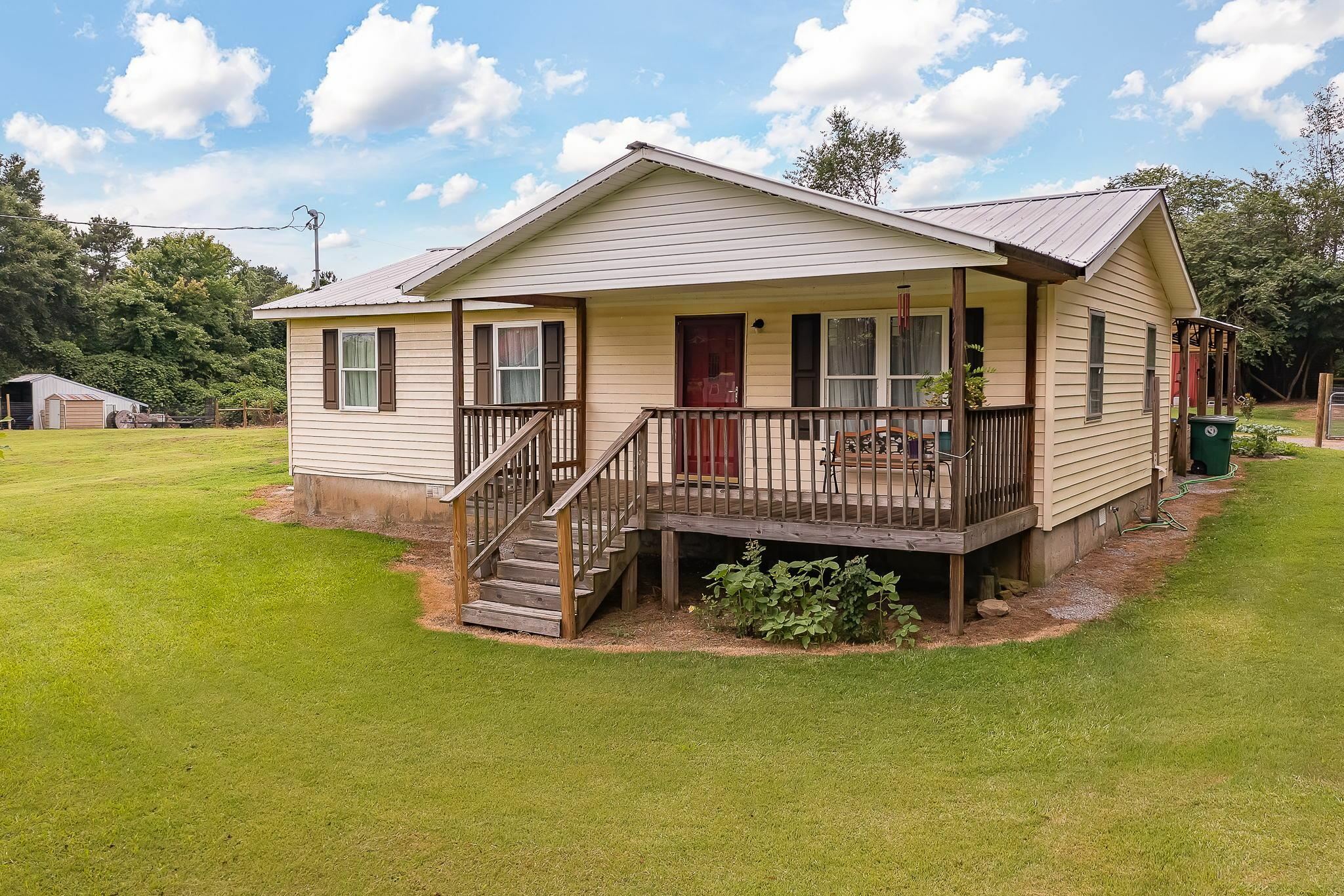 Property Photo: 5194 Co Rd 946 AL 35098