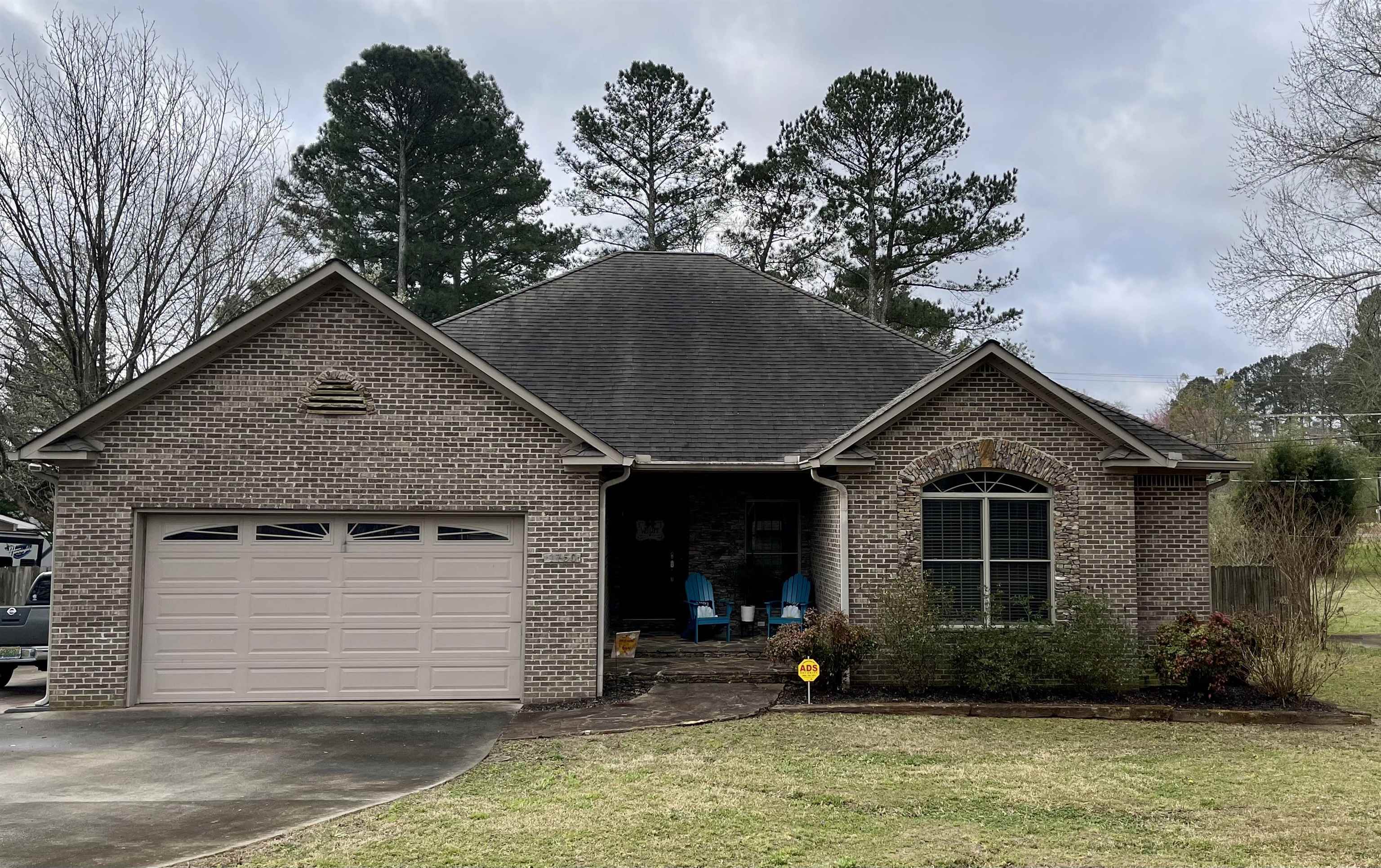 Property Photo: 1750 Lakehill St NW AL 35055