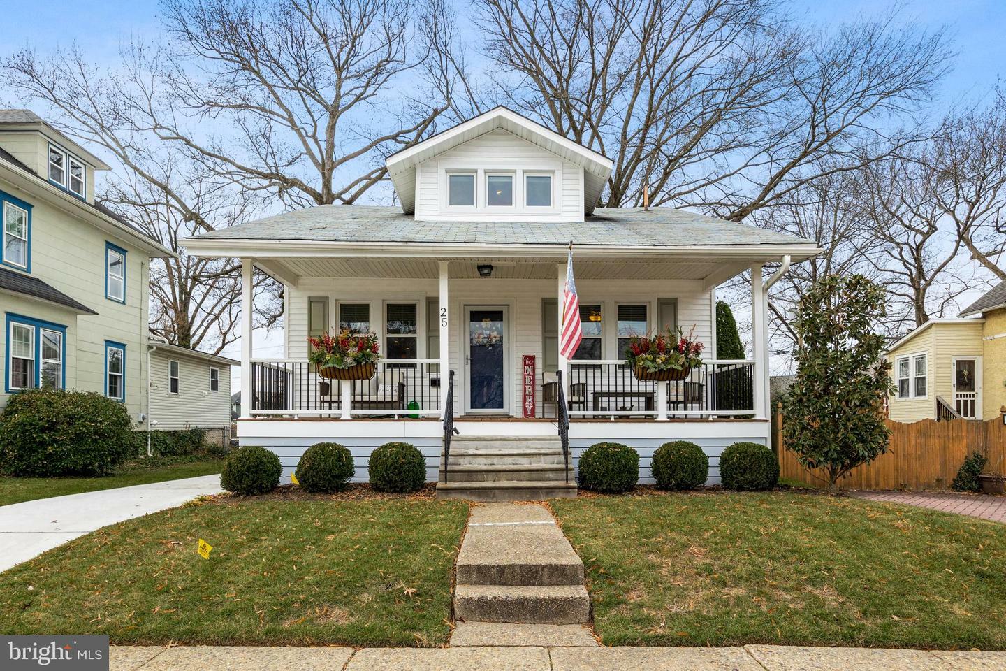 Property Photo:  25 Elm Avenue  NJ 08108 