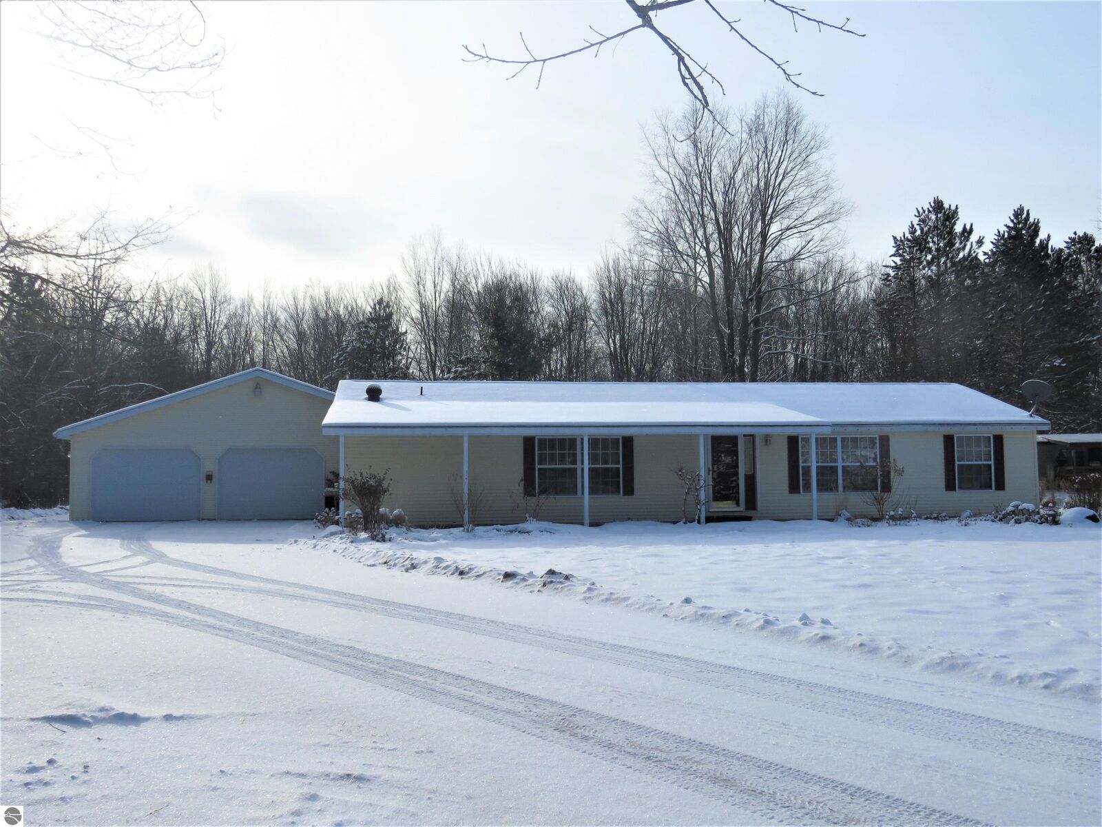 Property Photo:  10423 W Rosted Road  MI 49651 