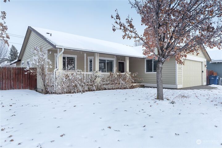 1714 N Bluegrass Lane  Ellensburg WA 98926 photo