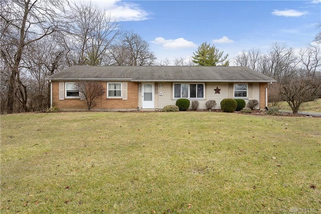 Property Photo: 4214 Rushmore Place OH 45430