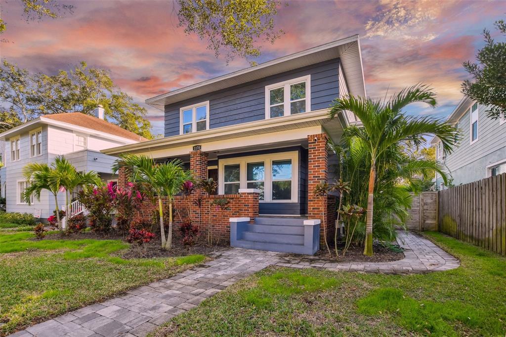 Property Photo: 1170 24th Avenue N FL 33704