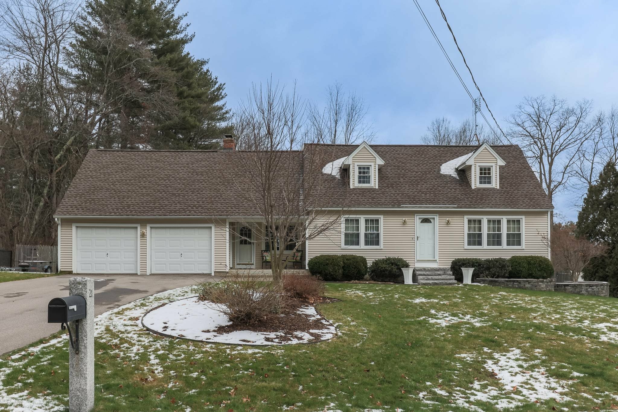 Property Photo:  21 Woodridge Road  NH 03054 