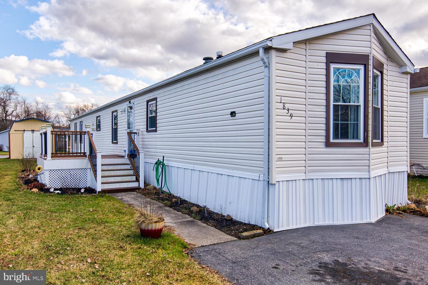Property Photo:  1839 Sonya Way 587  DE 19701 