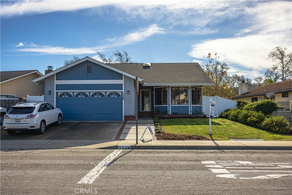 Property Photo: 1136 Vard Loomis Lane CA 93420