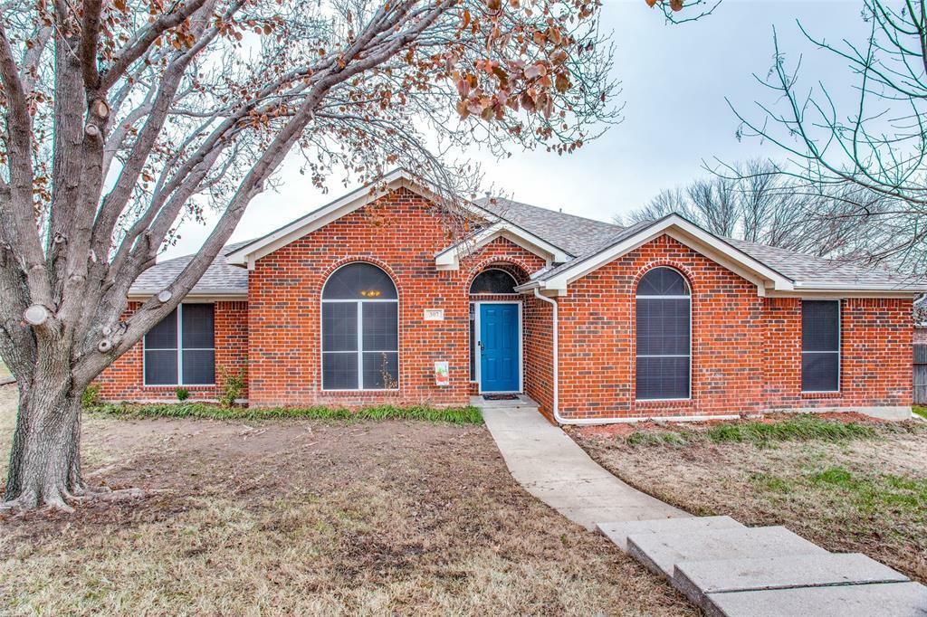 Property Photo:  307 Fall Cedar Drive  TX 76108 