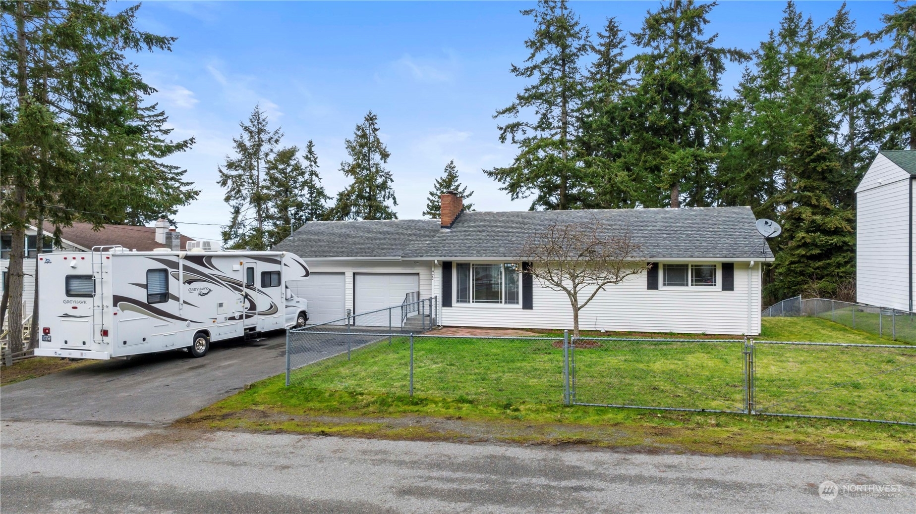 Property Photo:  972 Yvonne Avenue  WA 98277 