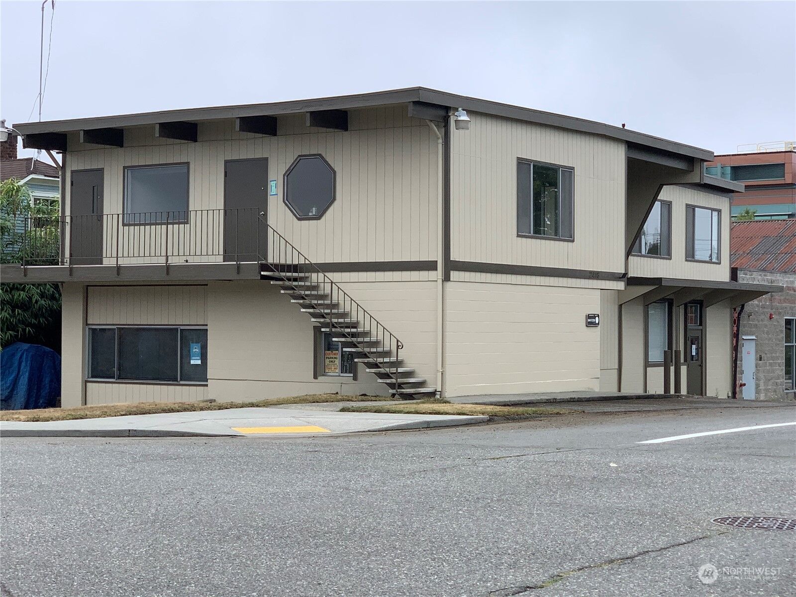 Property Photo: 2418 California Street WA 98201